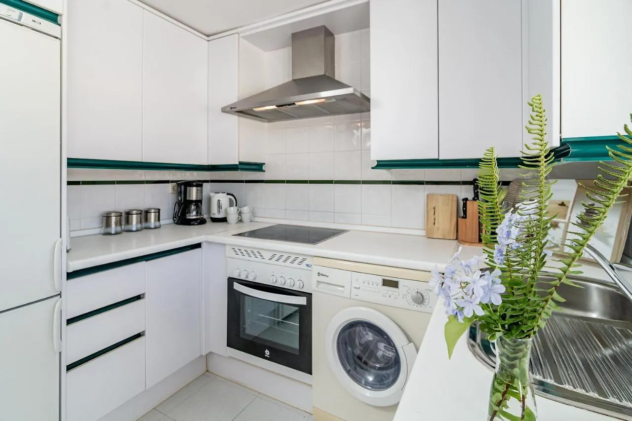 Dn11-2 Bedroom Apartment Close To Puerto Banus Marbella