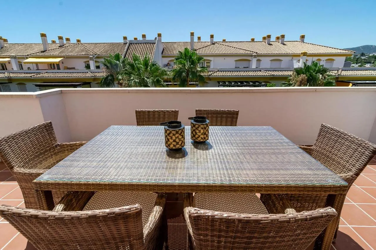 Dn11-2 Bedroom Apartment Close To Puerto Banus Marbella