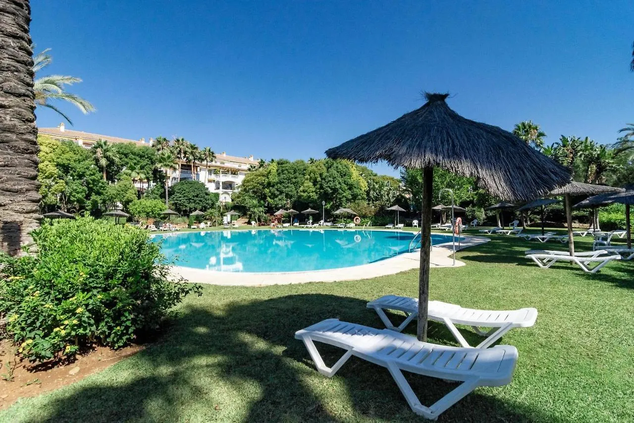 Dn11-2 Bedroom Apartment Close To Puerto Banus Marbella