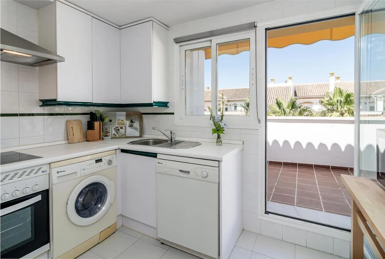 Dn11-2 Bedroom Apartment Close To Puerto Banus Marbella