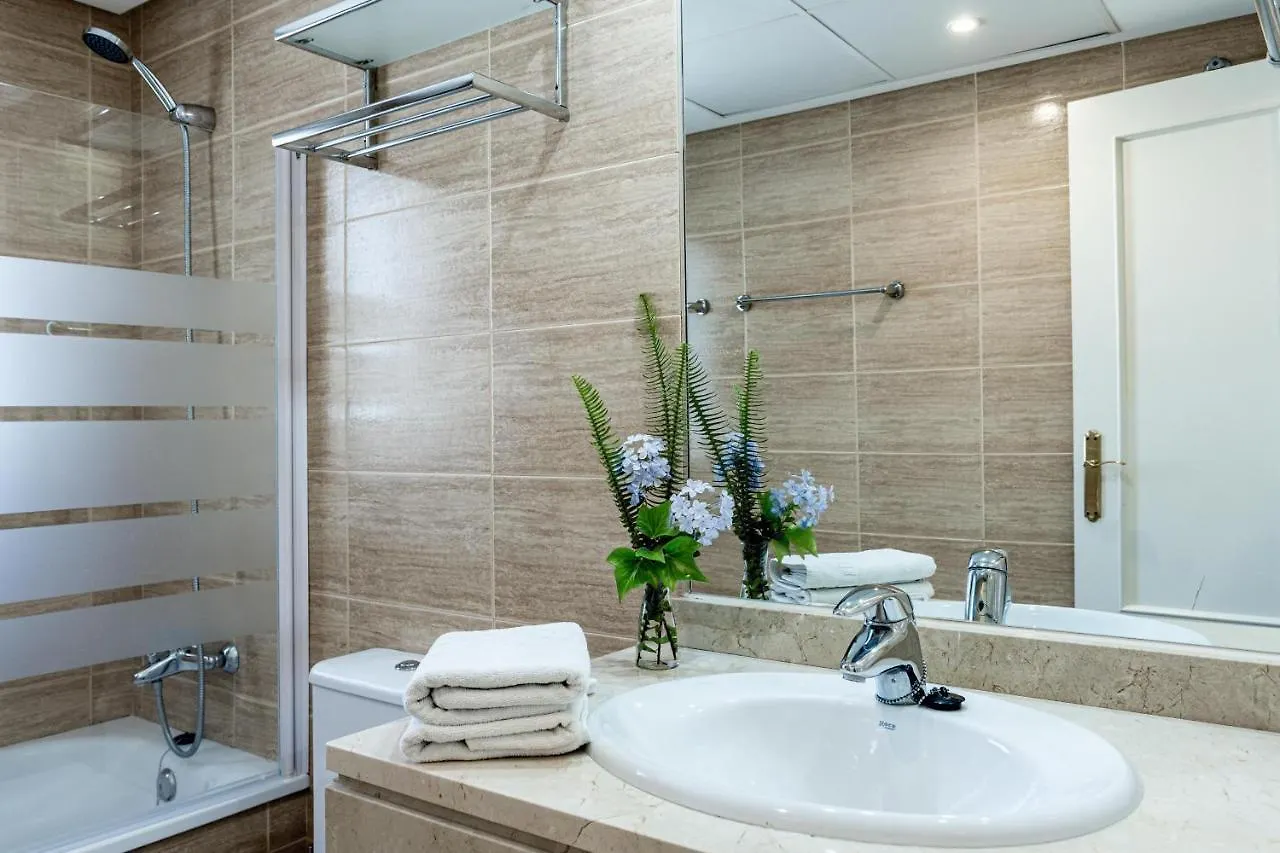 Dn11-2 Bedroom Apartment Close To Puerto Banus Marbella