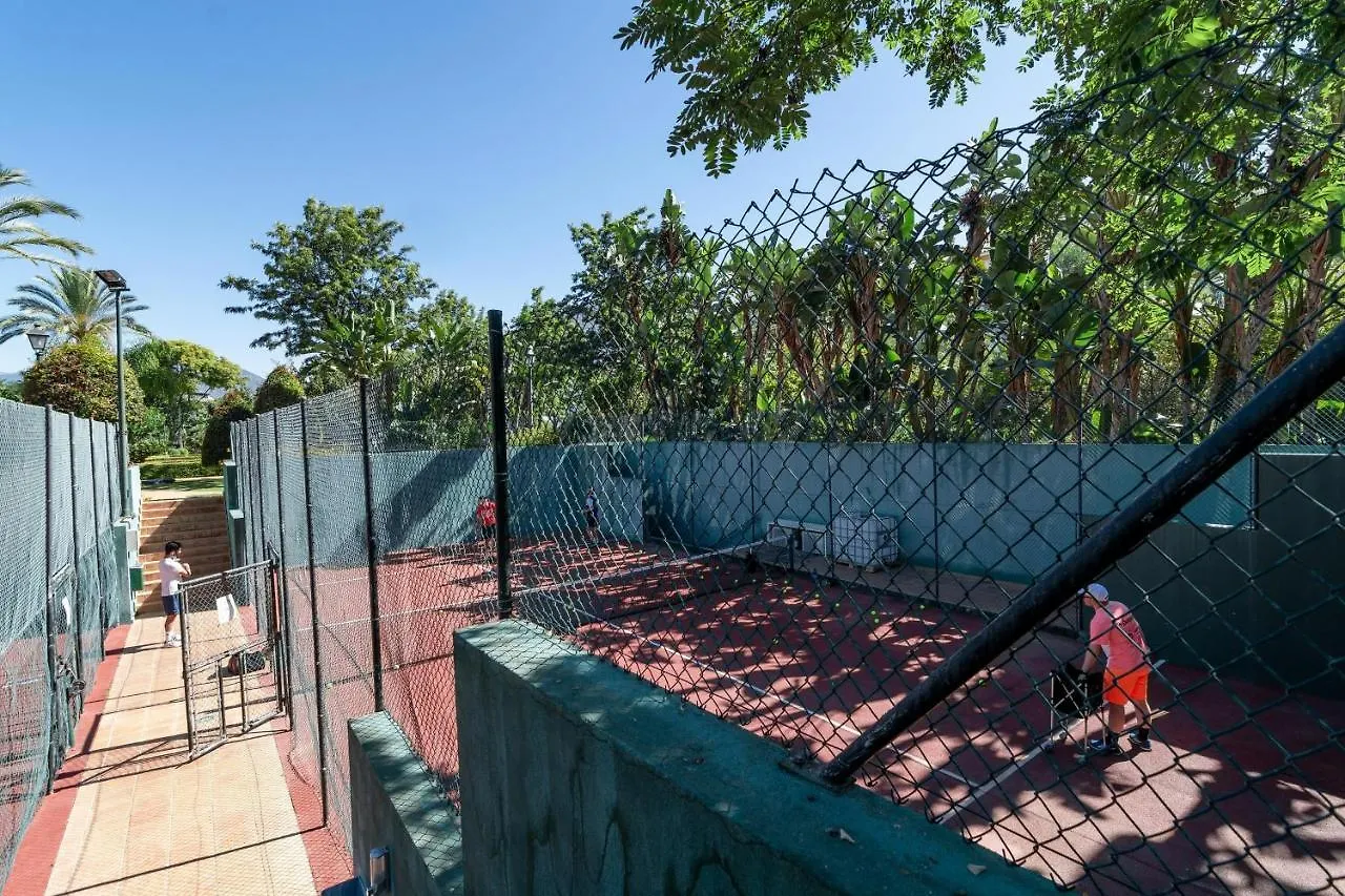 Dn11-2 Bedroom Apartment Close To Puerto Banus Marbella