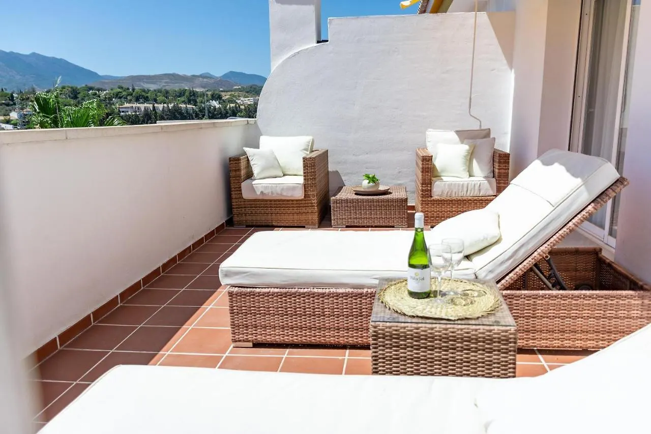 Dn11-2 Bedroom Apartment Close To Puerto Banus Marbella
